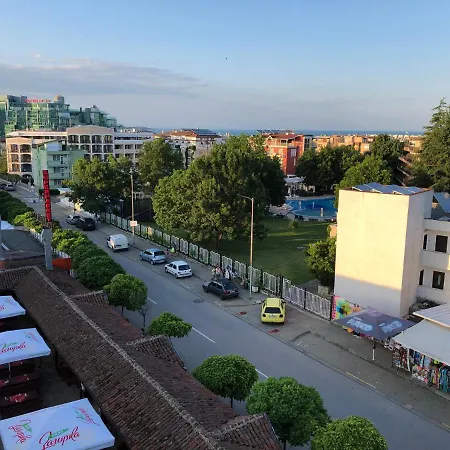 Апартамент N Приморско