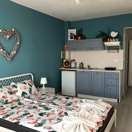 N Апартамент *